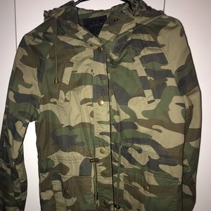 Camo jacket brand new !!!